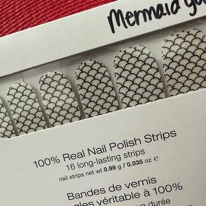 Color Street Nail Polish Strips *Mermaid You Look* Overlay.